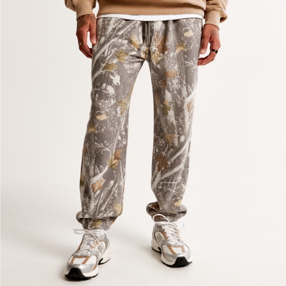 Abercrombie Essentials Sweatpants Camo